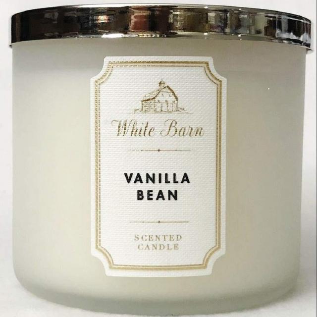 Bath Body Works White Barn 3-Wick Candle in Vanilla Bean