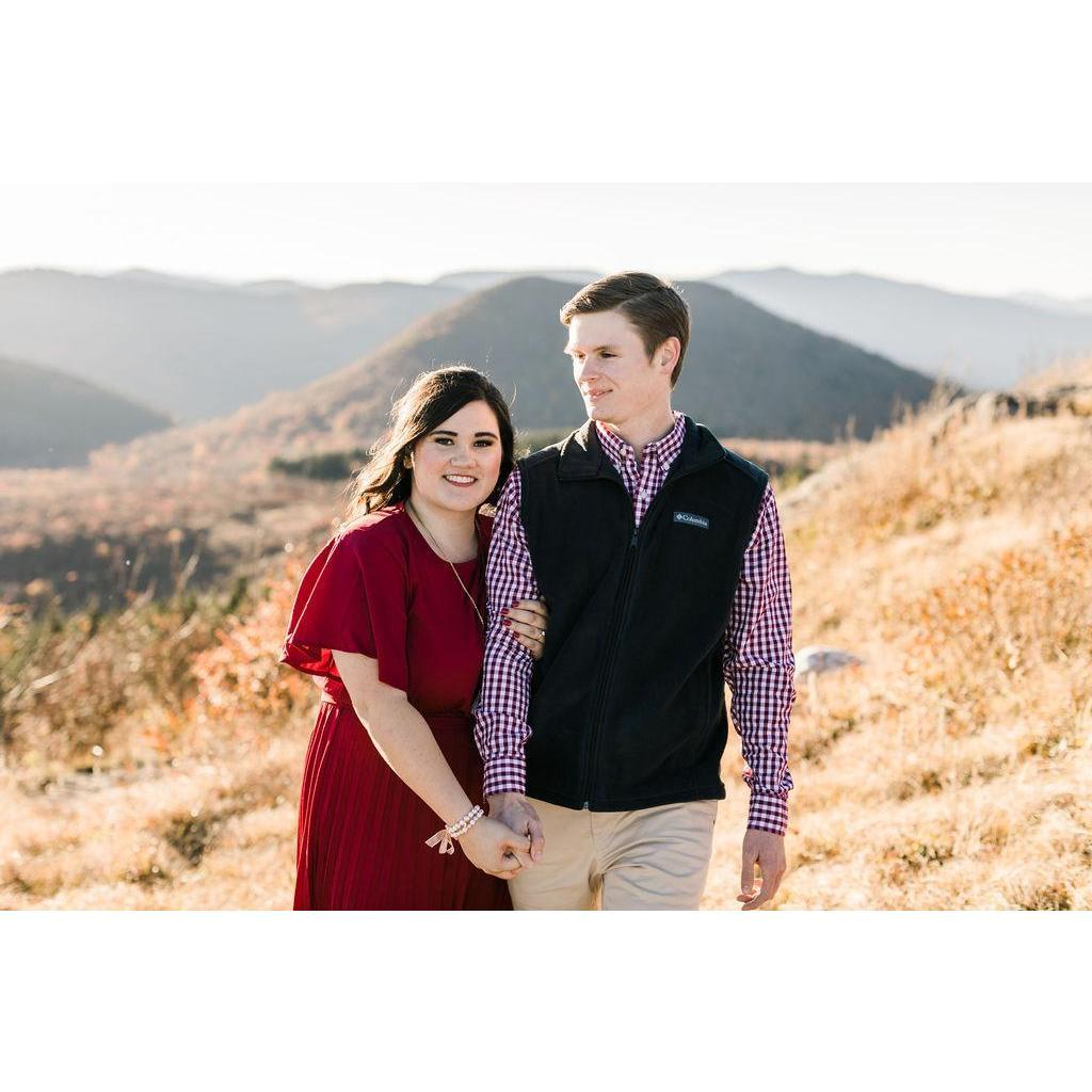 Engagement photos in the mountains.
Photographer: Amber Hatley Photography