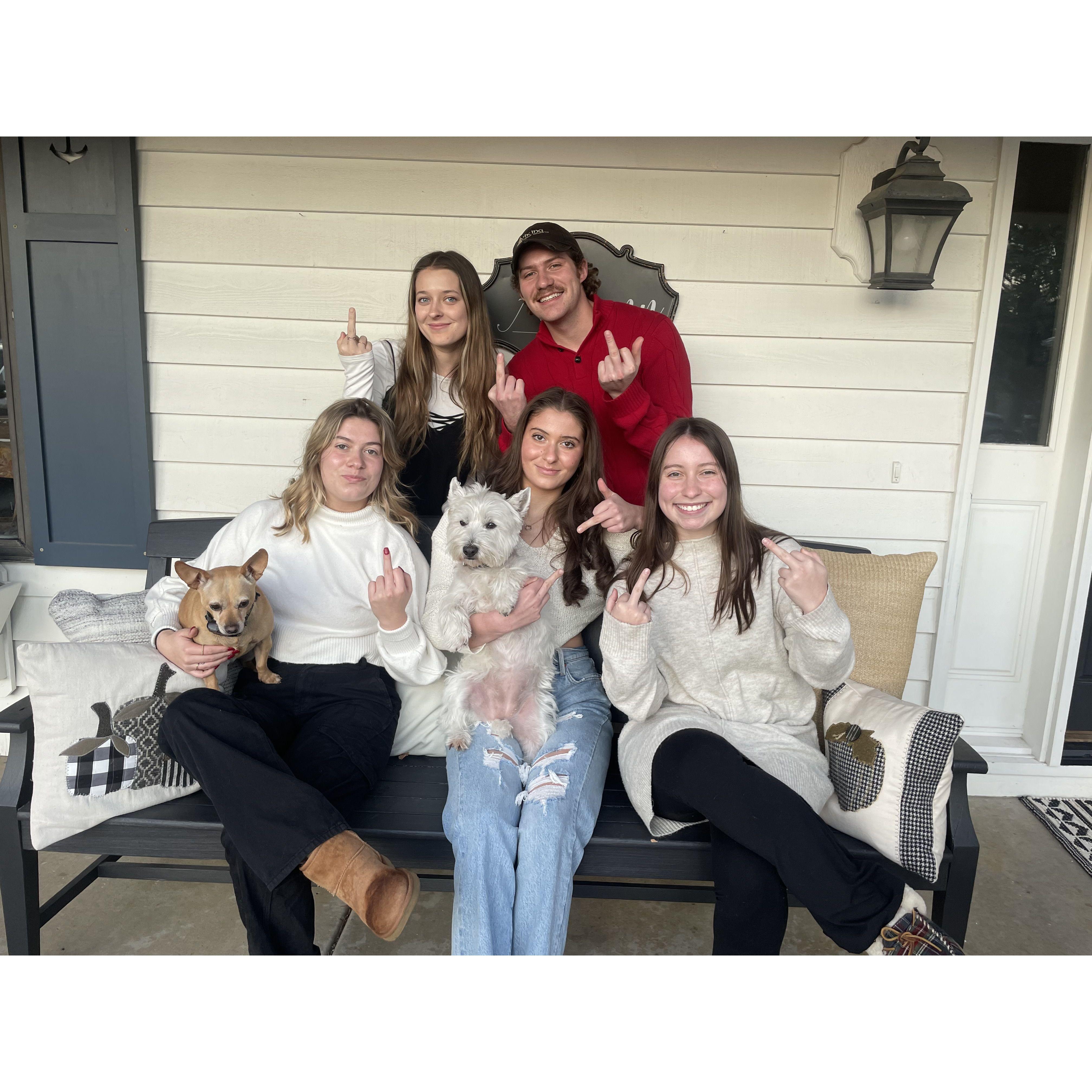 Happy thanksgiving from the Bert kids 2022