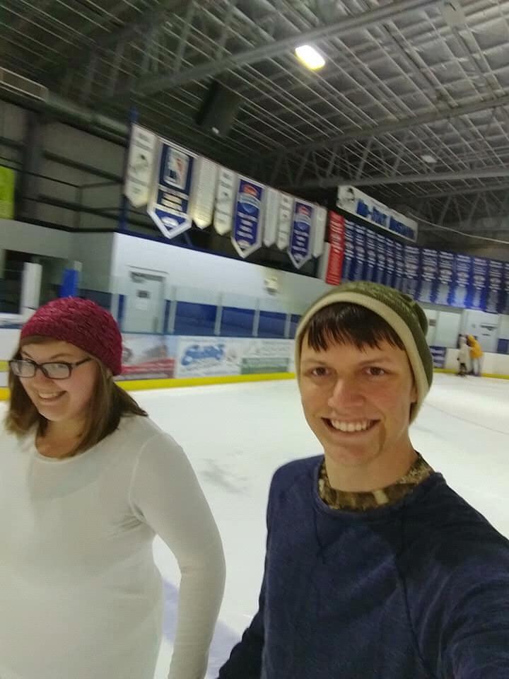 A very terrified Sue during her first ice skating adventure. (But Thomas held her hand 😍❤️)
