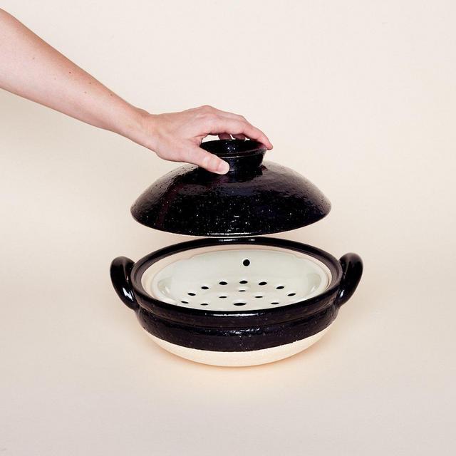 Large Mushi Nabe Donabe in White