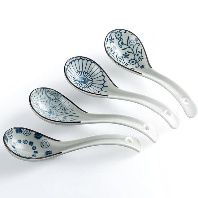 4Pcs Asian Soup Spoon,Chinese Ceramic Soup Spoons,Non-Slip Japanese Soup Spoon,Ramen Spoons with Hook for Rice Pho Miso Soup Wonton Noodle (4, Japanese Blue & White)