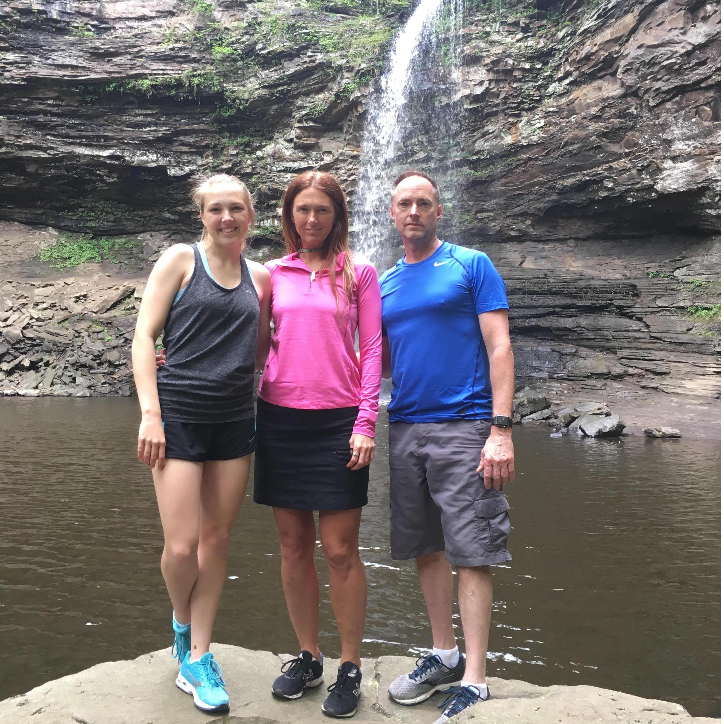 After the Color Run we went for a hike and discovered a beautiful waterfall.