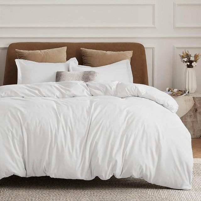 Bedsure Duvet Cover Oversized King Size - Soft Double Brushed Bedding Set for Kids & Adults, Zipper Closure, 3 Pieces, Includes 1 Duvet Cover (120"x98") & 2 Pillow Shams, NO Comforter, White