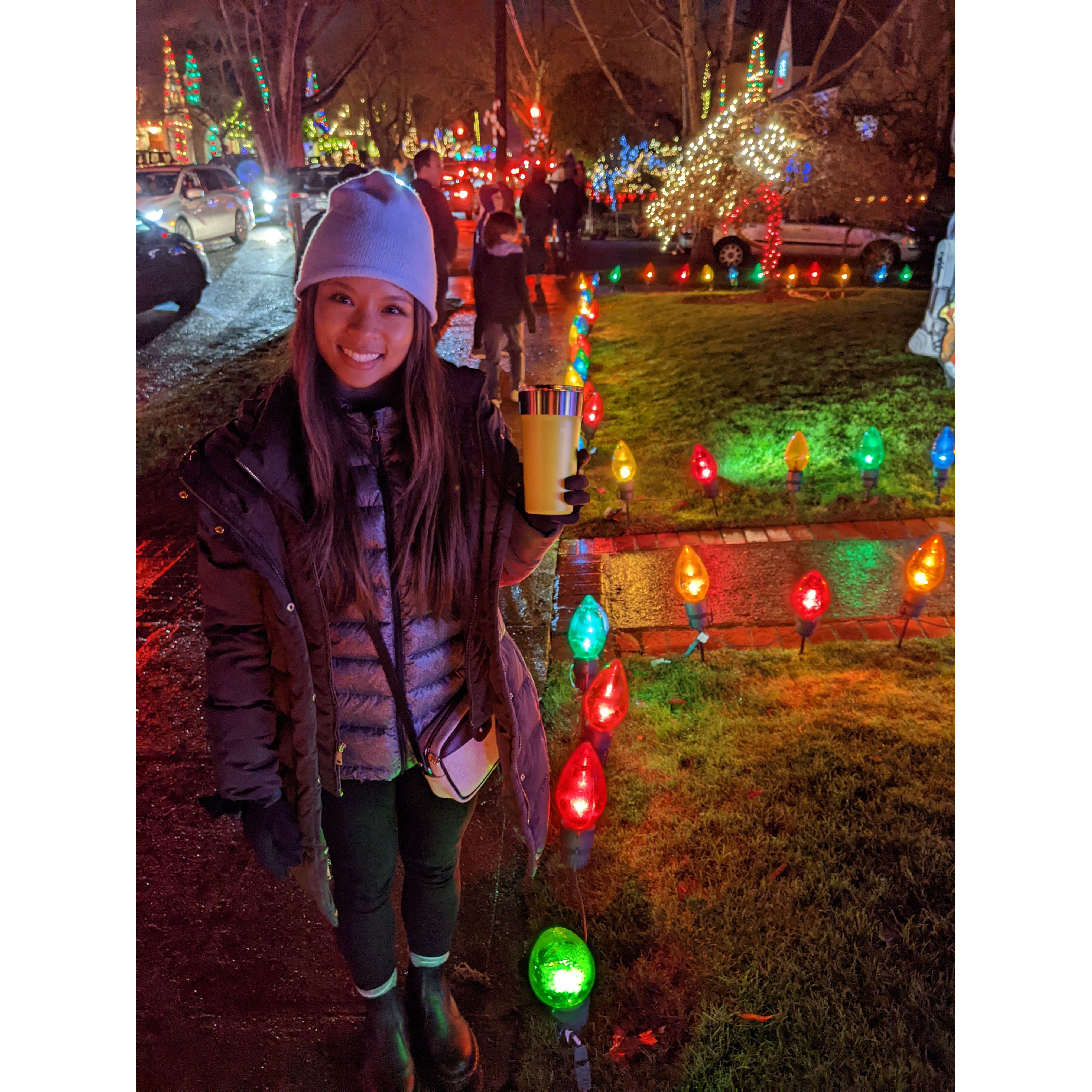 Christmas lights date, December 2022