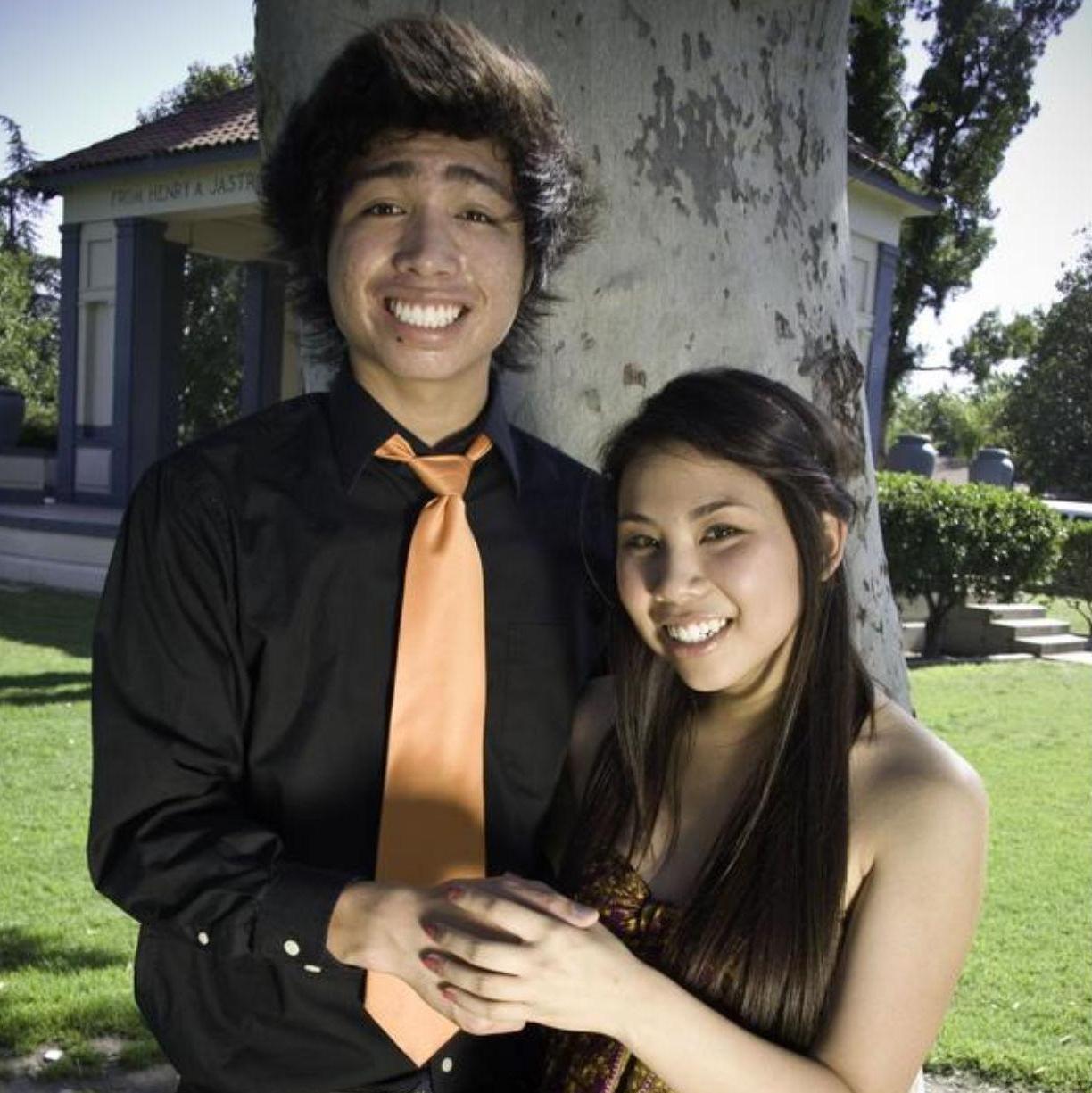 June 2008 ~ Monavie's Debut, Bakersfield, CA
- not awkward at all
