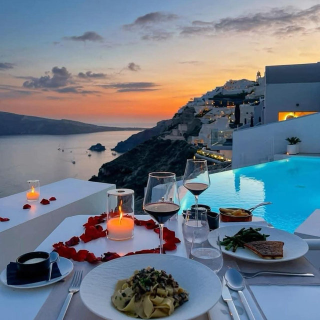 Dinner for 2 in Santorini