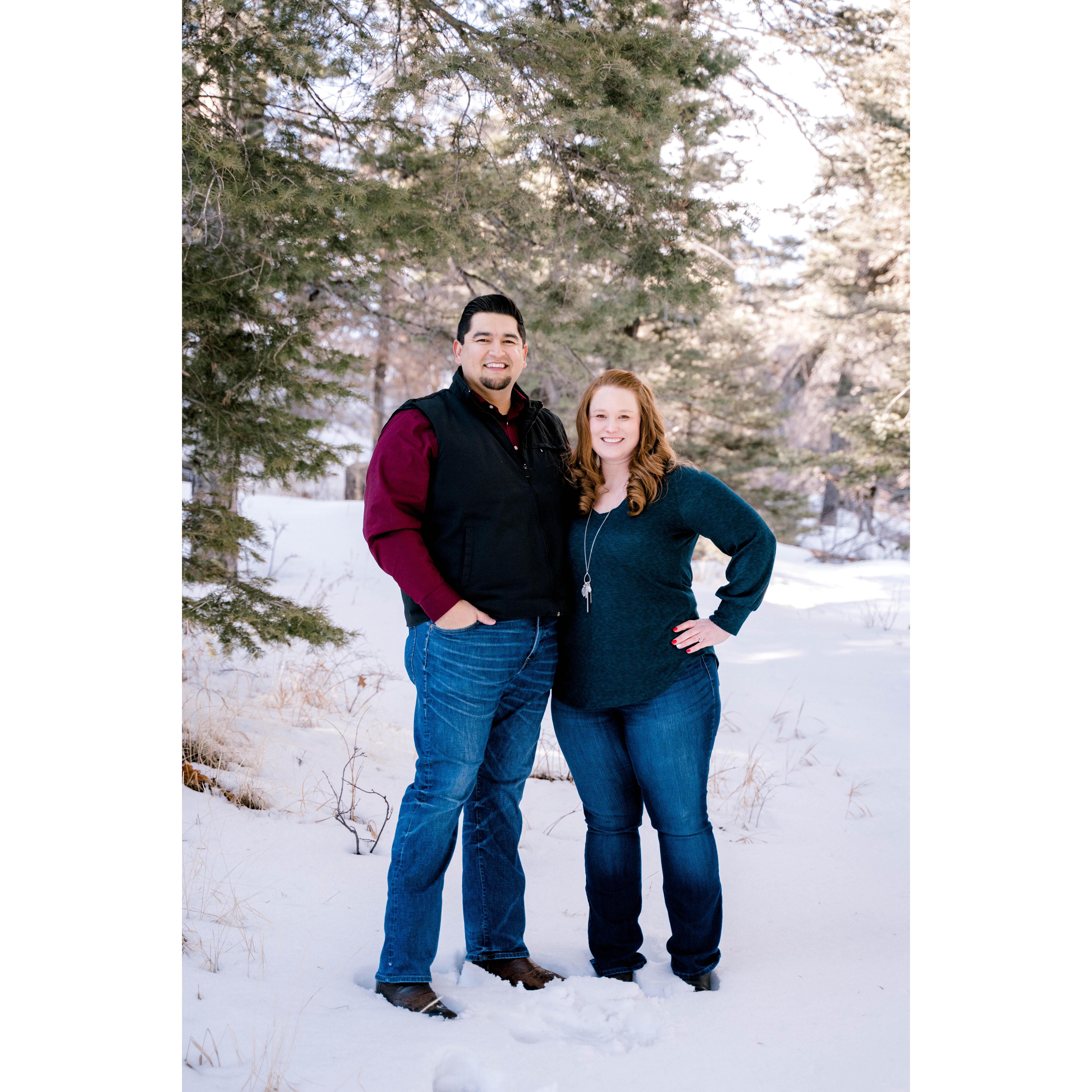 Engagement session in the snow