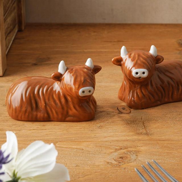 Bramble Farm Highland Cow Salt & Pepper Shakers In Gift Box