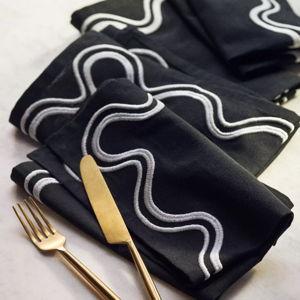 Madeline Napkins, Set of 4 - black