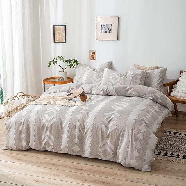 PERFEMET 3-Pieces Boho Farmhouse Country Style Tufted Shabby Chic Geometric Comforter Set King Size Embroidery Jacquard Ultra Soft and Breathable Quilt/Coverlet/Bedspread Set (Light-Gray,King)
