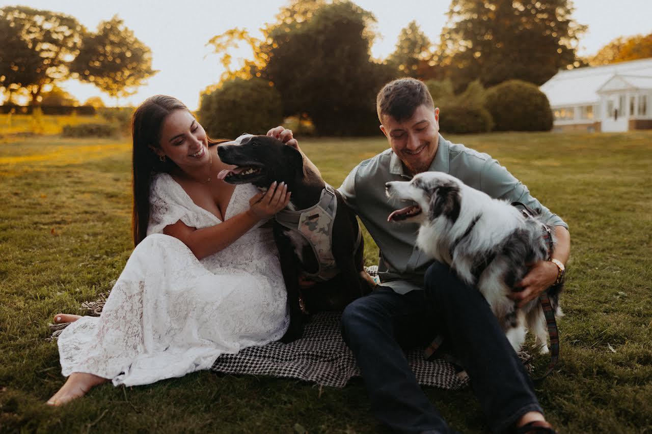 The Wedding Website of Alexandria Ferreira and James Esteves