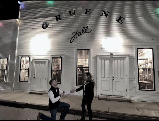The Wedding Website of Jeanette Hale-Gates and Michael Devleeschower