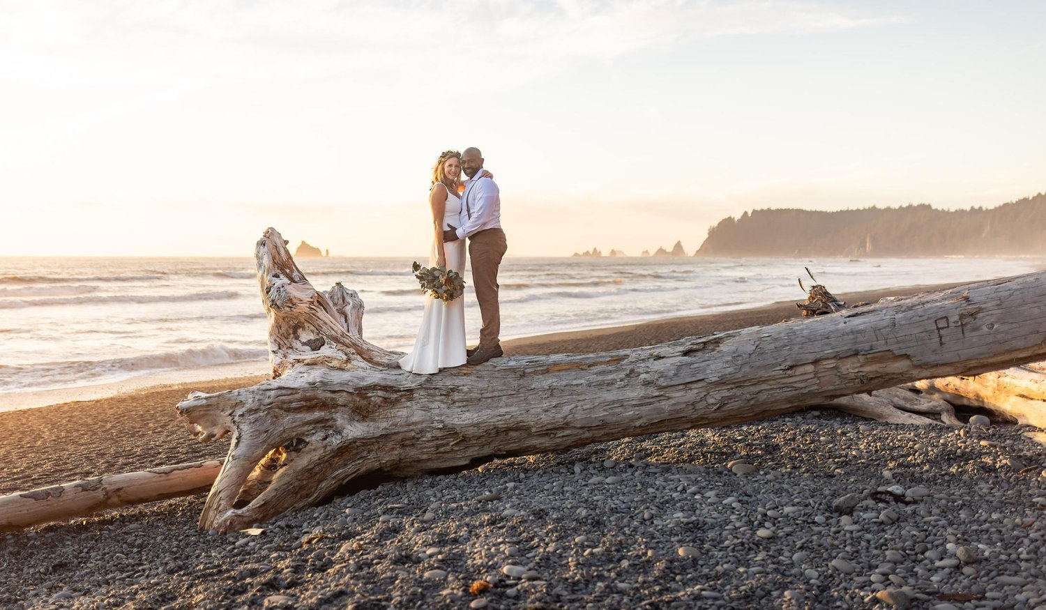 The Wedding Website of Christi Bolaños and Malik Edwards