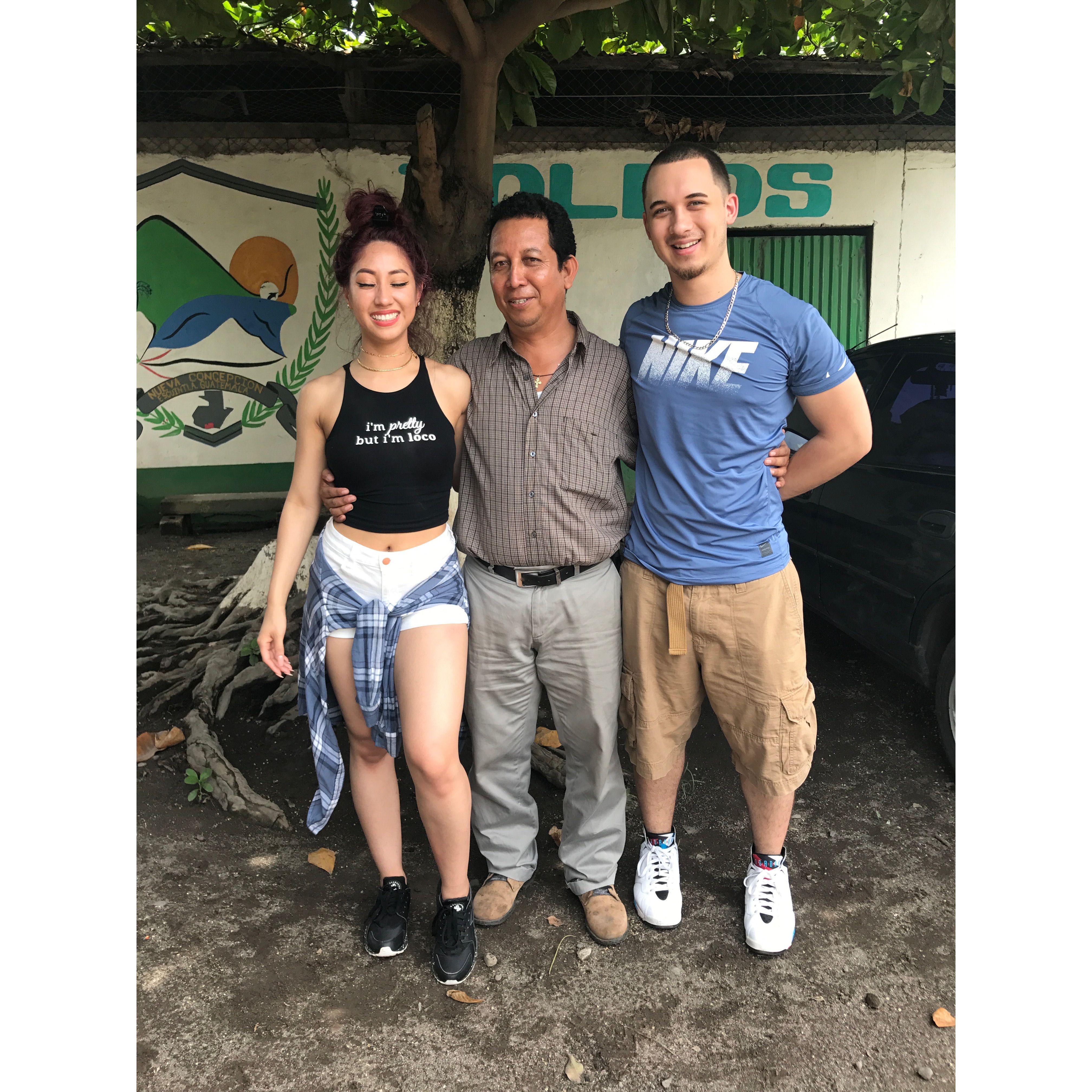The first time Tyler went to Guatemala with us to meet my family. ------ La primera vez que Tyler fue a Guatemala con nosotros para conocer a mi familia.