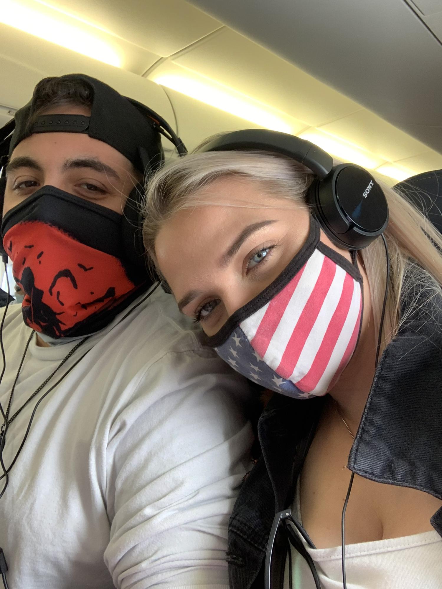Our first airplane ride together!😘