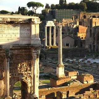 Colosseum & Roman Forum Guided Tour for 2 - Rome