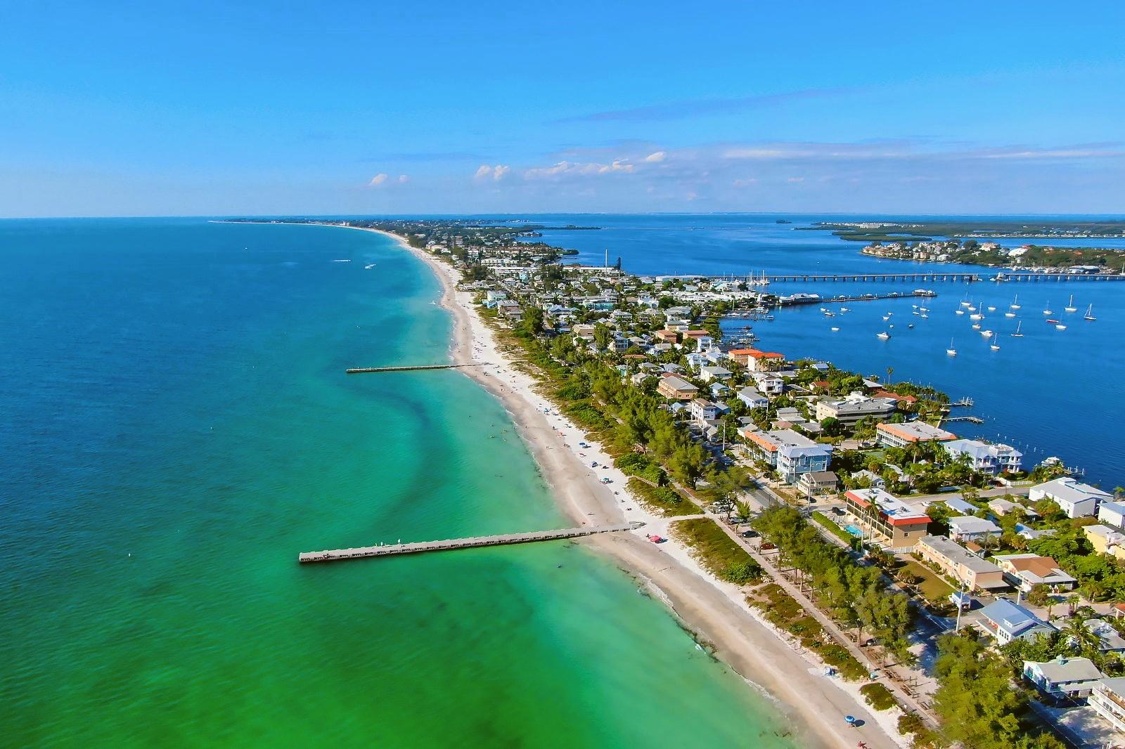 The Wedding Website of James Abraham and Elaine Castillo