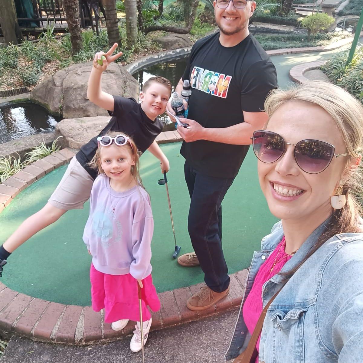 Mini golf with the pampoene.