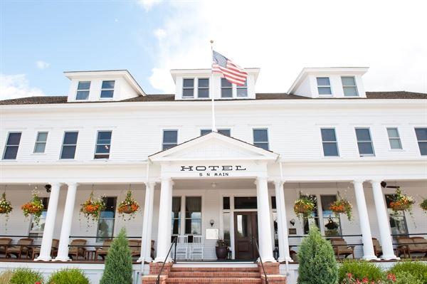 The Wedding Website of Elizabeth Horne and Clayton Schultz