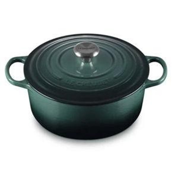 Signature Round Dutch Oven