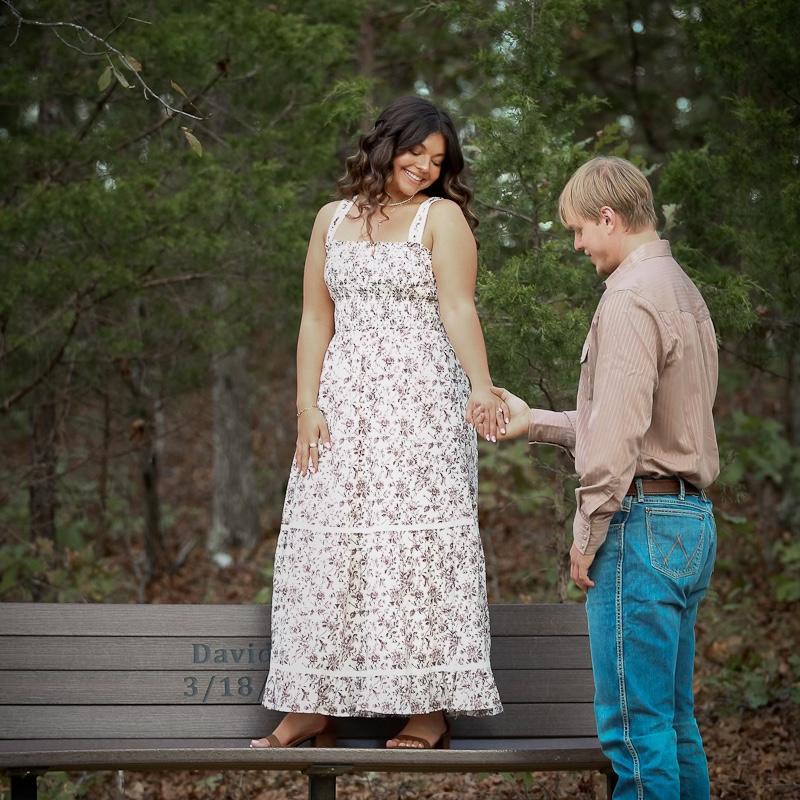 Engagement photos at Garden of the Gods by Jason Gualdoni ๐ธ