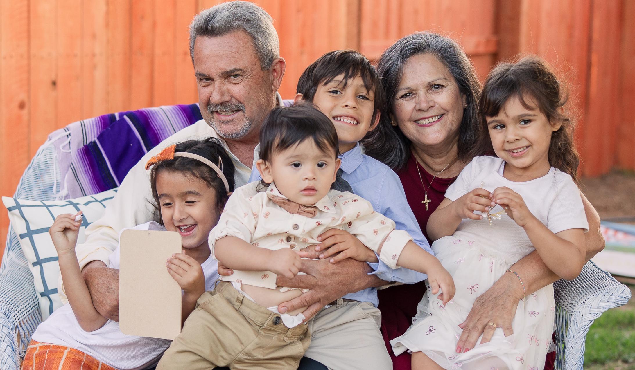 The Wedding Website of Roxana Gutierrez and Cooper Downie