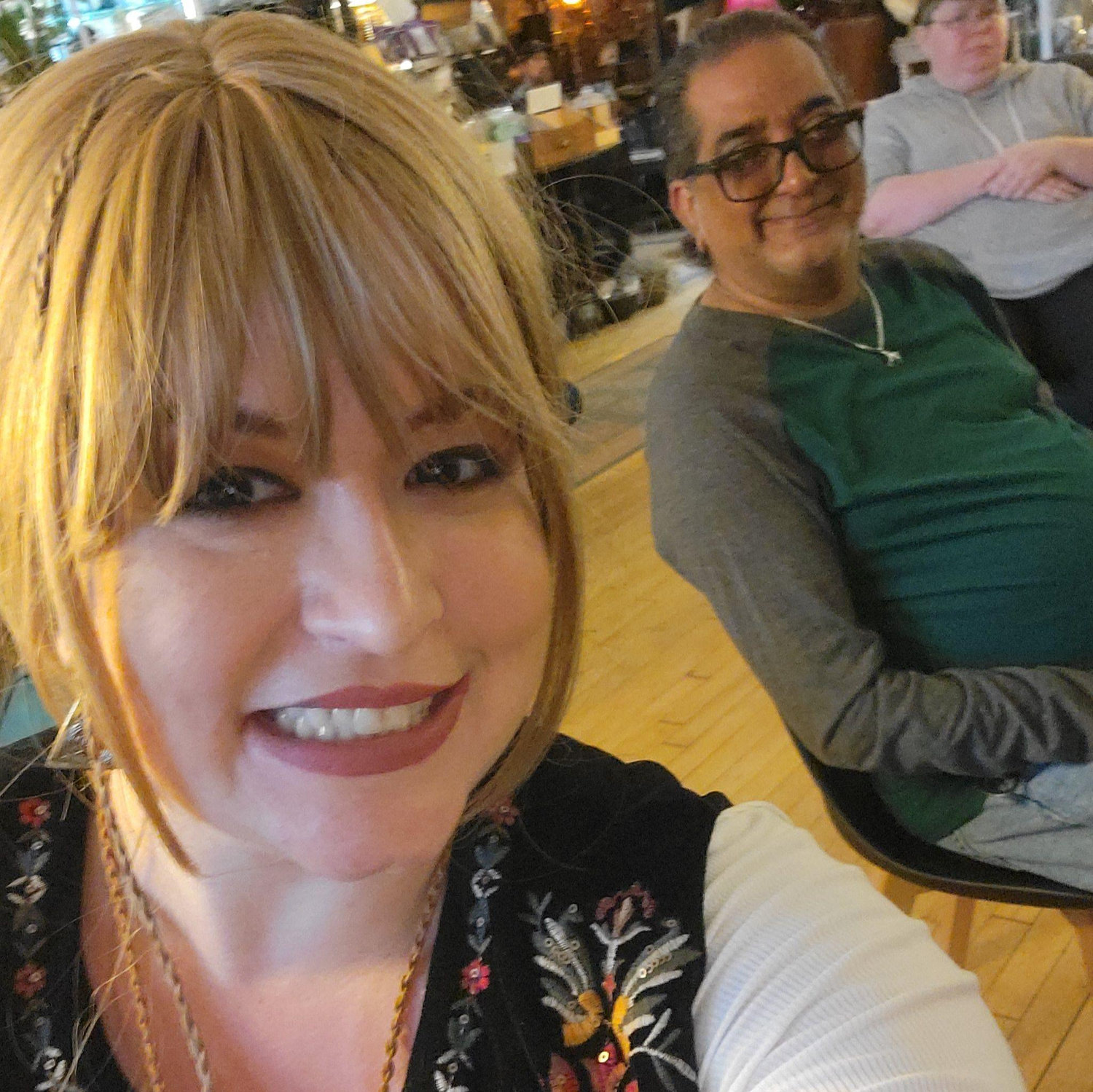 Rudy supporting Maritza at Keene’s Jumanji 30th Anniversary Celebration. She dressed as Sarah Whittle, took photos with fans & met a Jumanji actor, location and prop manager. Unforgettable Weekend!
