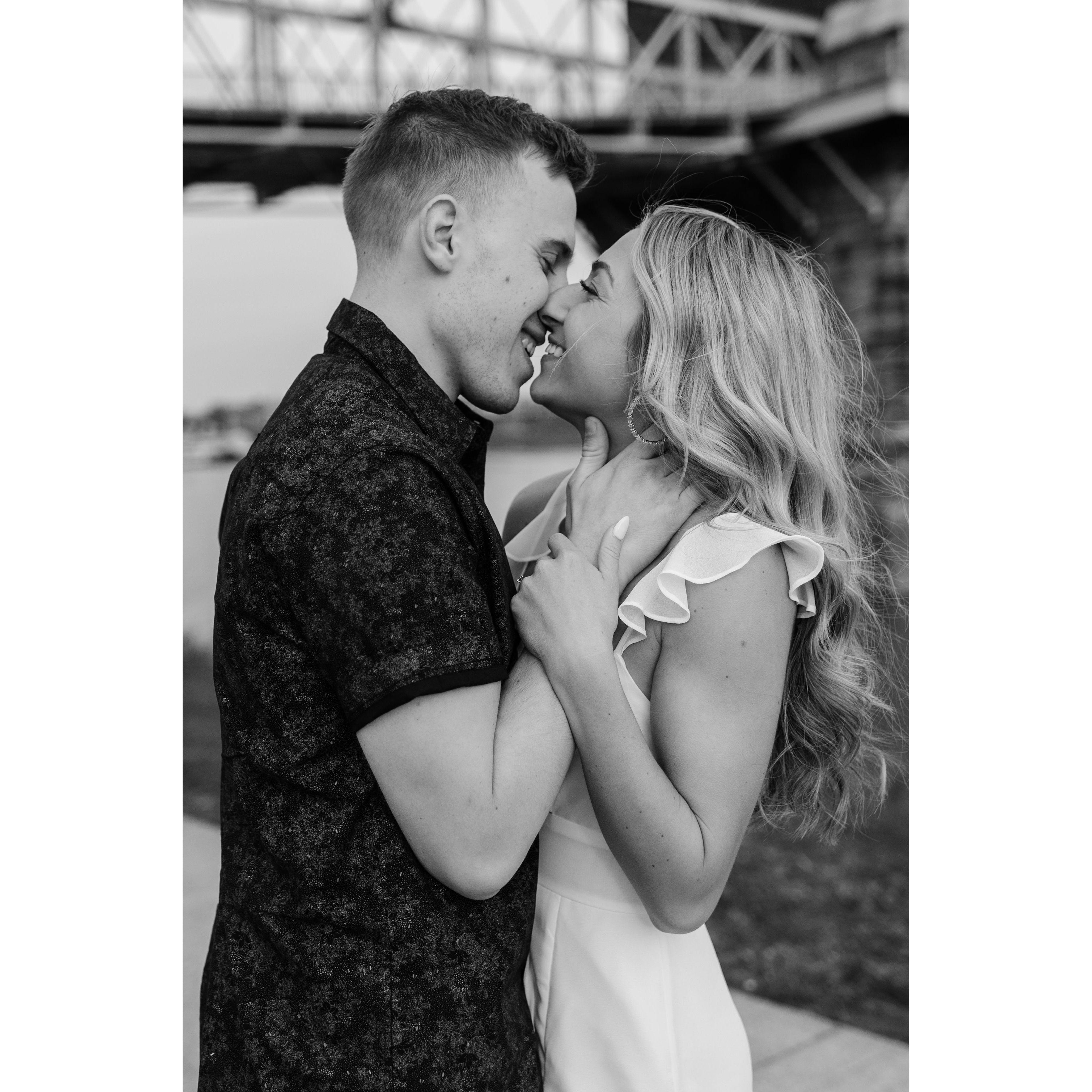 Engagement Photoshoot in downtown cincy