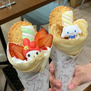 Tea with Japanese Crepes