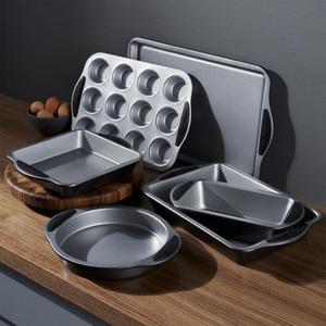 Cuisinart ® 6-Piece Nonstick Bakeware Set
