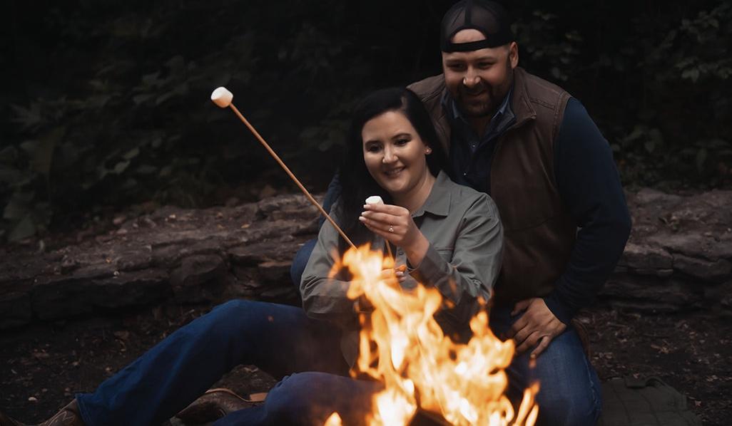 The Wedding Website of Mariah Catherine Dormanen and Franklin Rinne Lesar