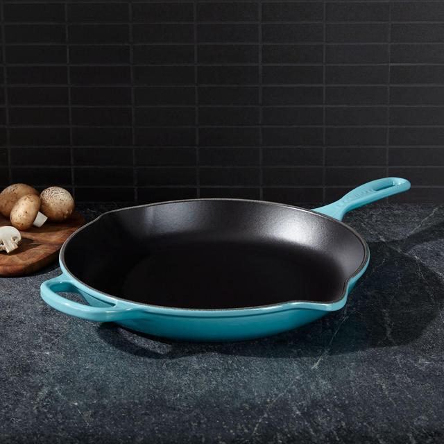 Le Creuset ® Signature Caribbean 11.75" Skillet