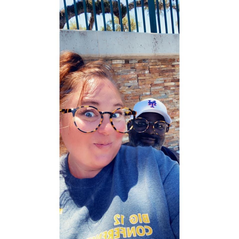 We love to spontaneously explore. Went to a small town in Florida and had lunch at the park.