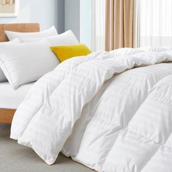 Puredown Premium White Goose Down Comforter Duvet Insert, Luxury and Comfort in One, King