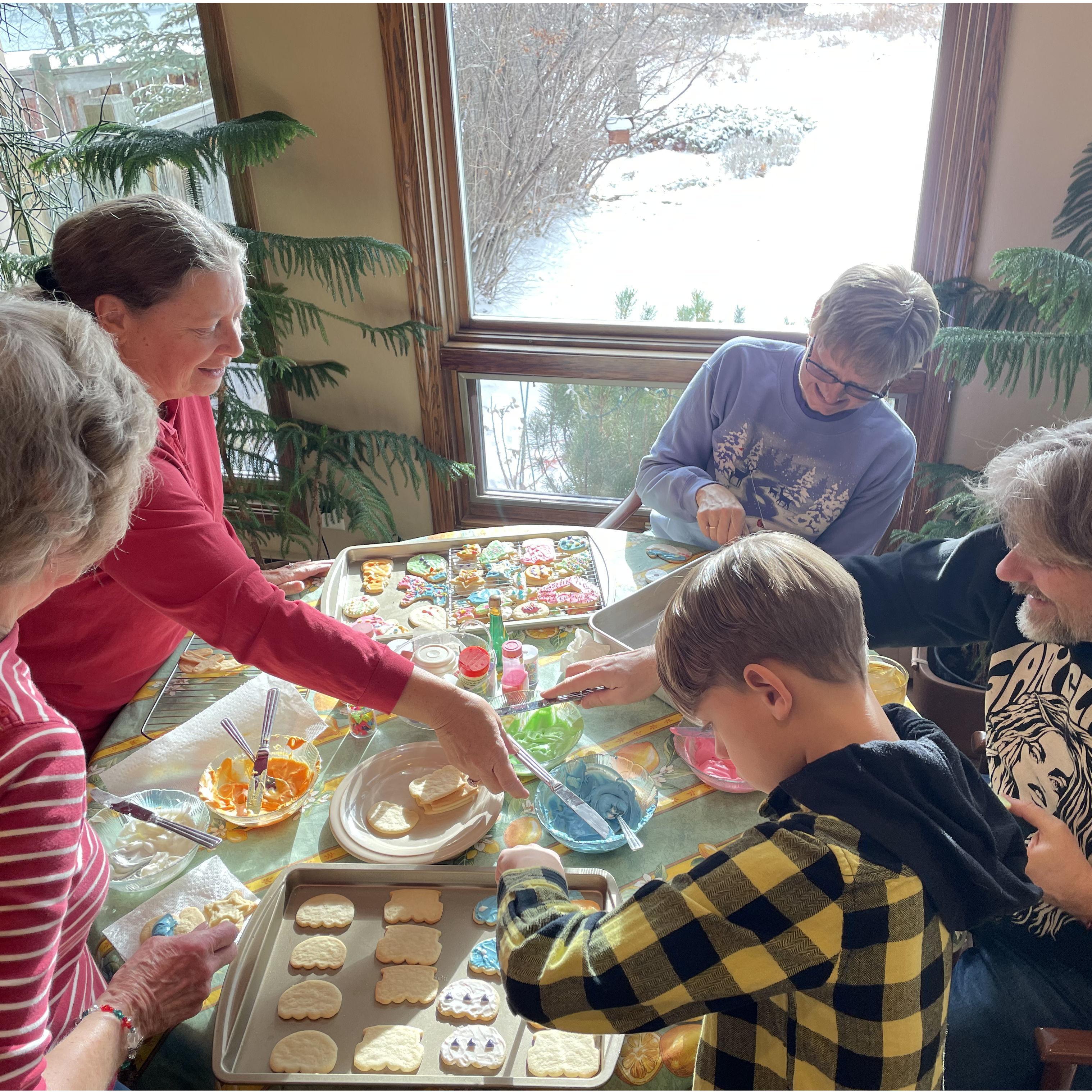 Decorating cookies at Christmas with Barb, Nancy, Carol and Wes, 2022