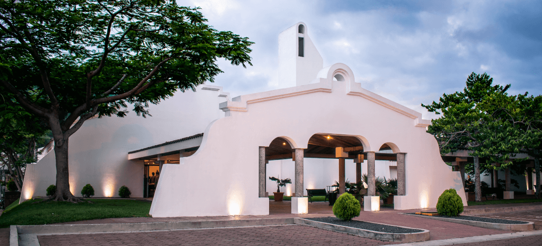 The Wedding Website of Mario Escalante and Alexia Arias