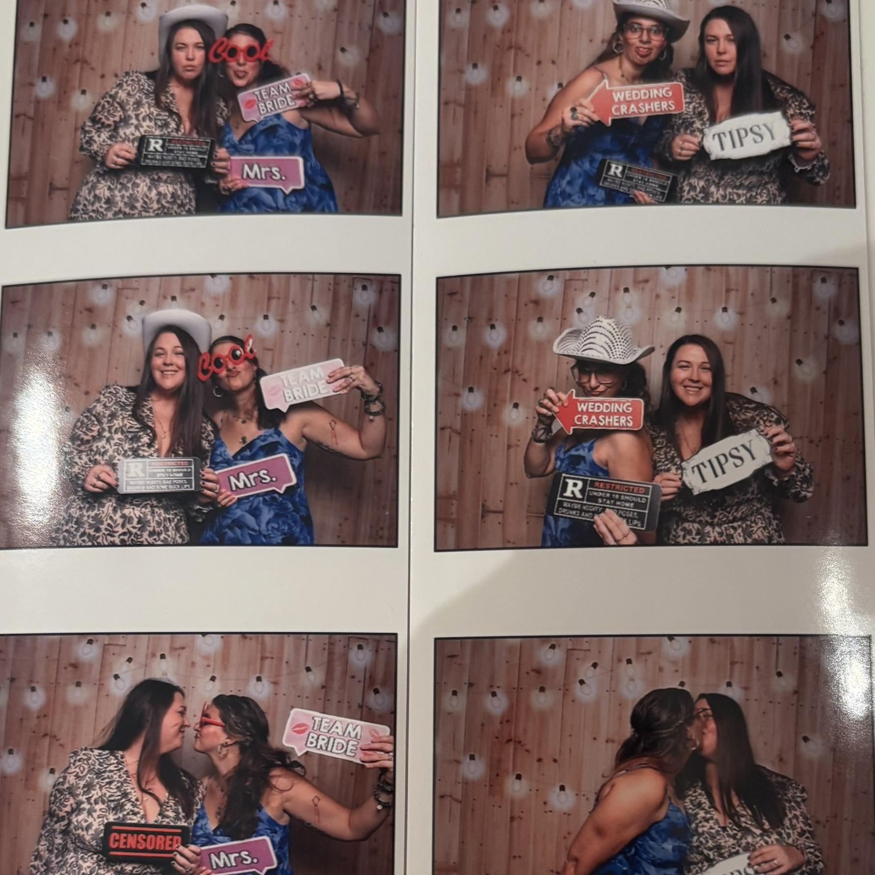 wedding photobooth fun