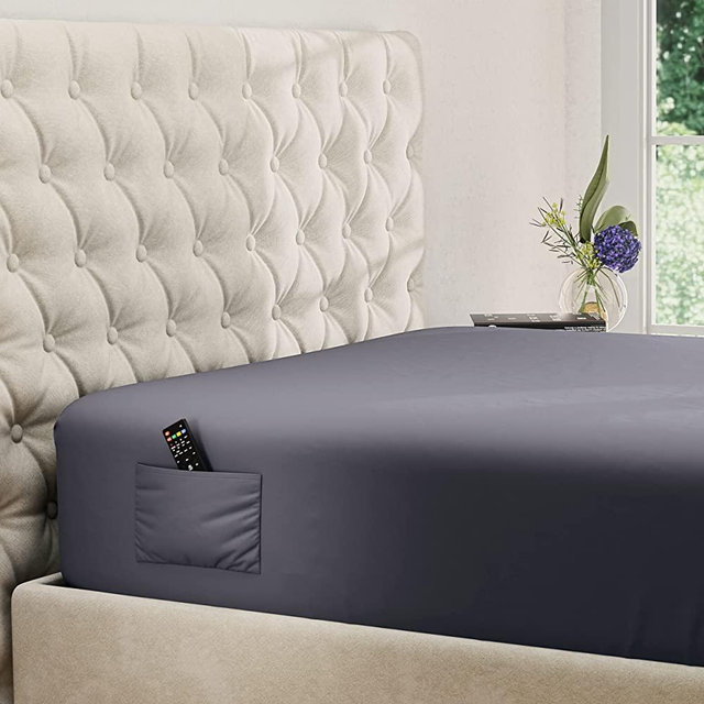 DREAMCARE Fitted Sheet Queen Size - Deep Pocket Fitted Sheet - Fits up to 15 inch Mattress - Deep Pocket Queen Sheets - Hotel Luxury - Shrinkage & Fade Resistant - 1 Fitted Sheet Only (Dark Grey)