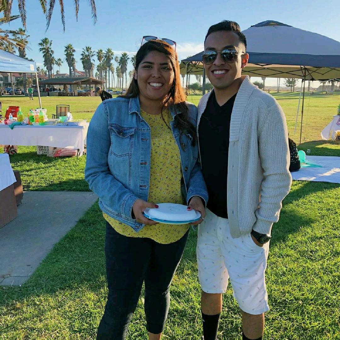 We always happy around food(: