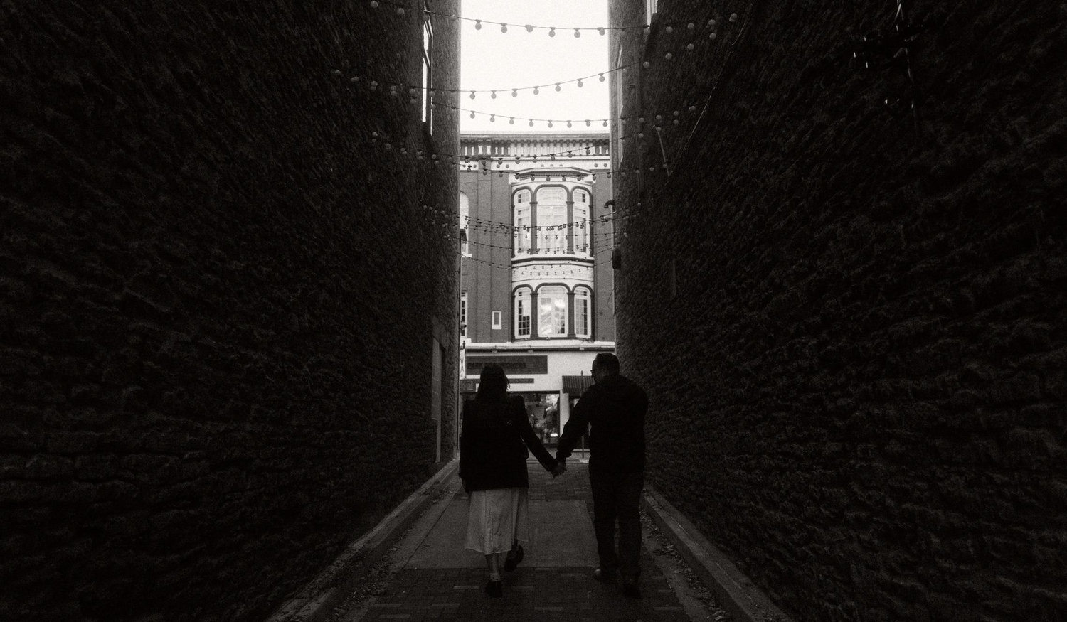 The Wedding Website of Lia Thomaz and Paul Brown