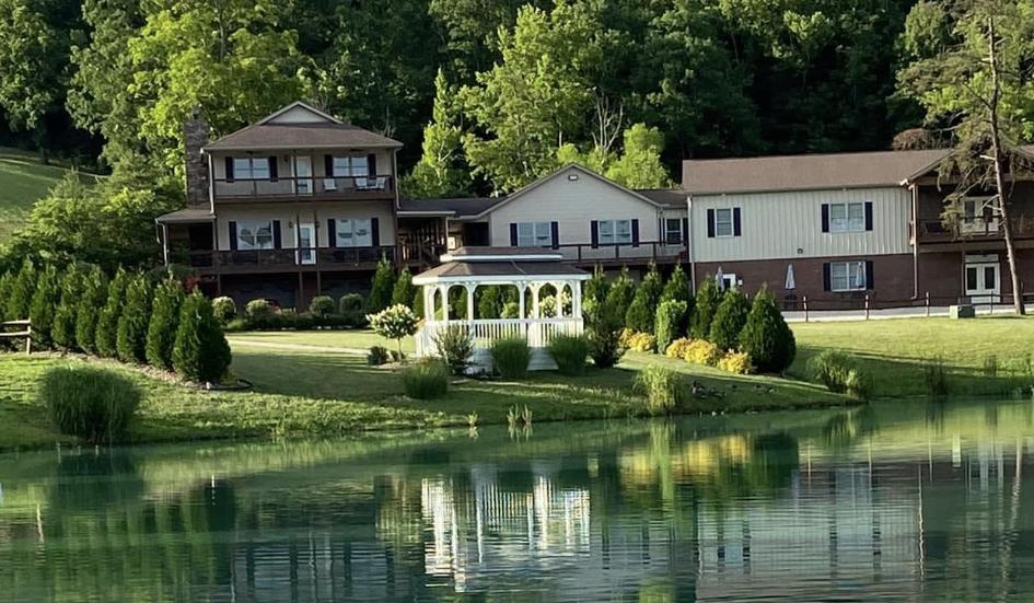 The Wedding Website of Kristen McFadden and Erik McWhorter