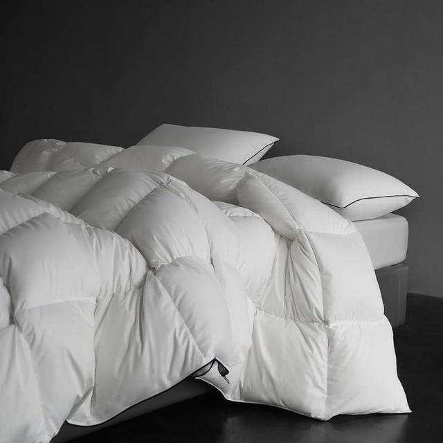 DOWNFORT Premium Hungarian White Goose Down Feather Comforter Oversized King Size, Fluffy Duvet Insert Oversized King, Hotel Quality All Season Bed Comforter (All Season-White, Oversized King 120x98)