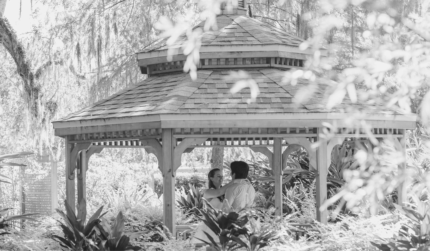 The Wedding Website of Caitlynn Berrier and Gilberto Bustamante