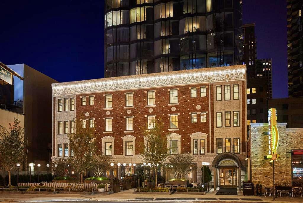 The Wedding Website of Clara Todd and Peter Pendowski