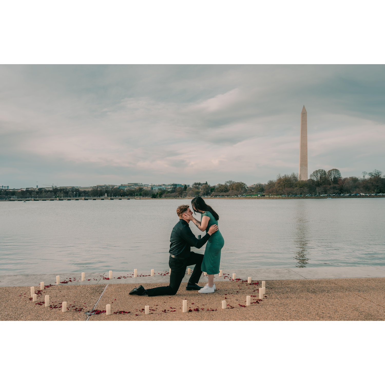 The proposal in Washington DC at the Jefferson Memorial.