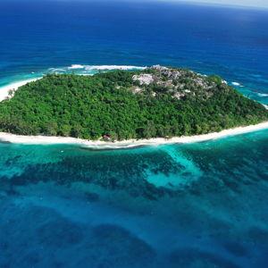 A tale of 3 Islands Day Tour