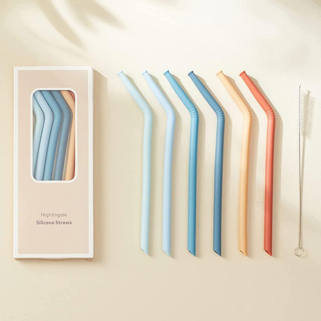 Silicone Straw - Flexible & Reusable Drinking Straws with Cleaning Brush for Toddlers & Kids - With Bendable Tips – Soft, Food-Safe Material, No BPA - Dishwasher Safe - Set of 6 - Coral