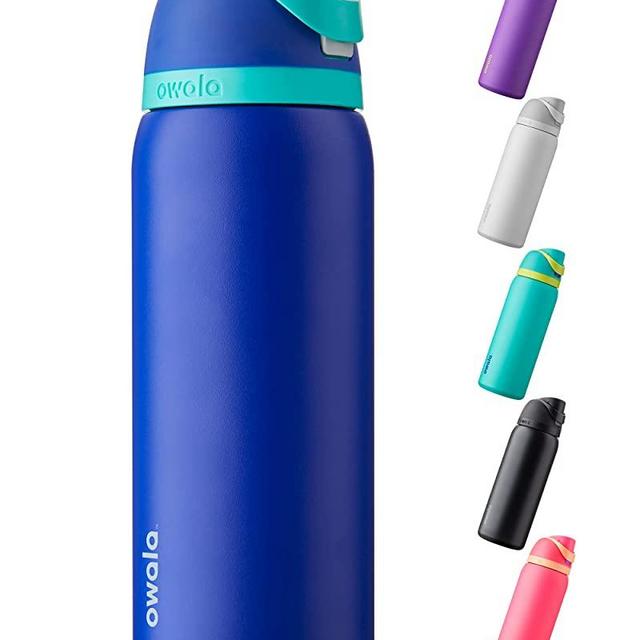 Owala FreeSip Insulated Stainless Steel Water Bottle with Straw for Sports and Travel, BPA-Free, 32-Ounce, Smooshed Blueberry