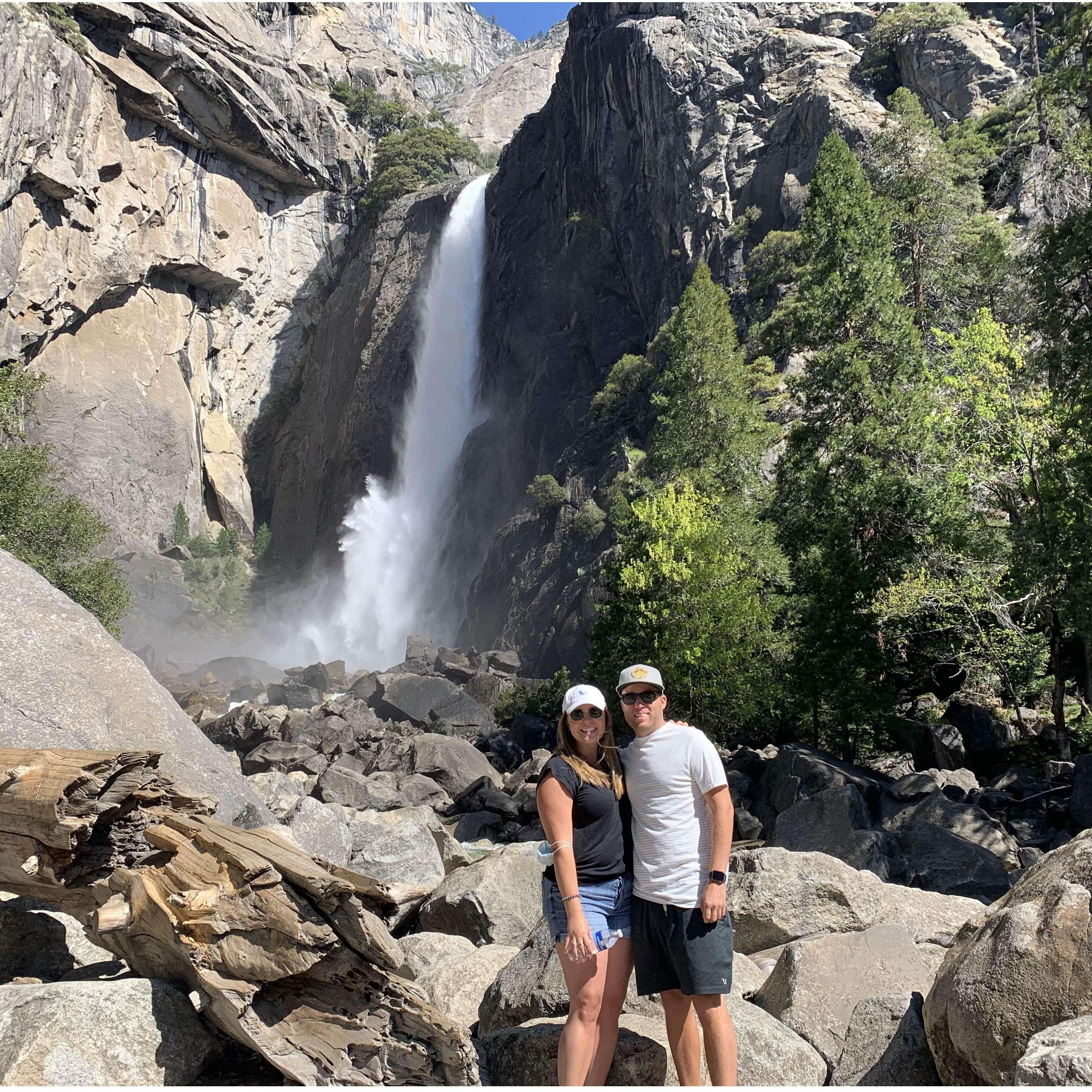 MAY 2021. HIKING IN YOSEMITE.